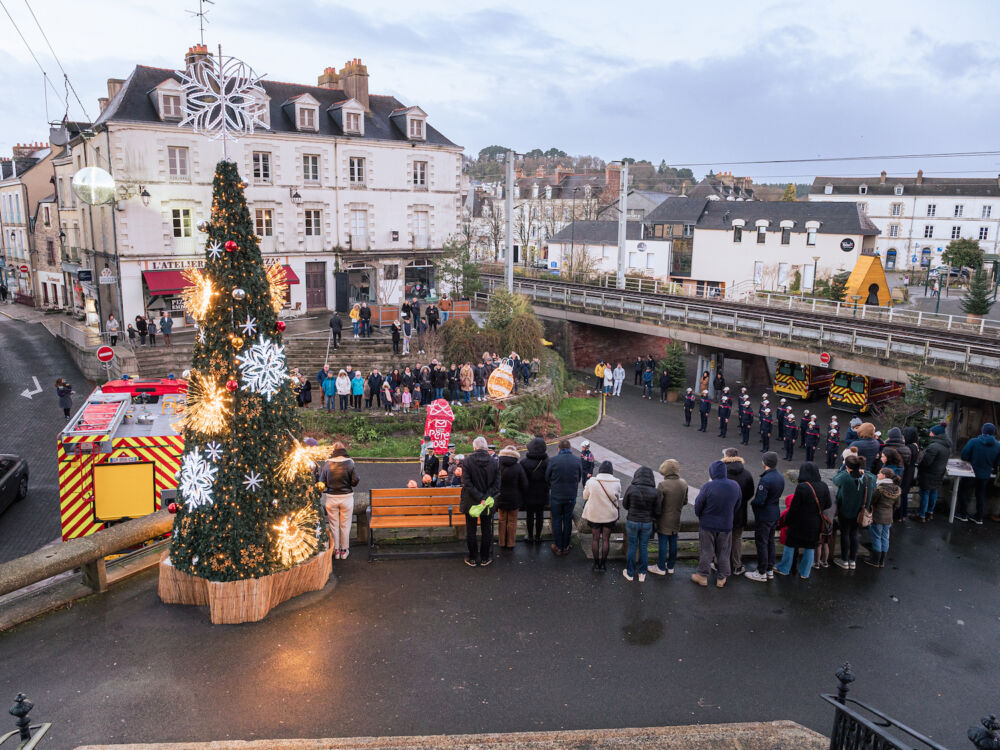 Un moment touchant, que de nombreux Redonnais ont accompagné par leur présence.